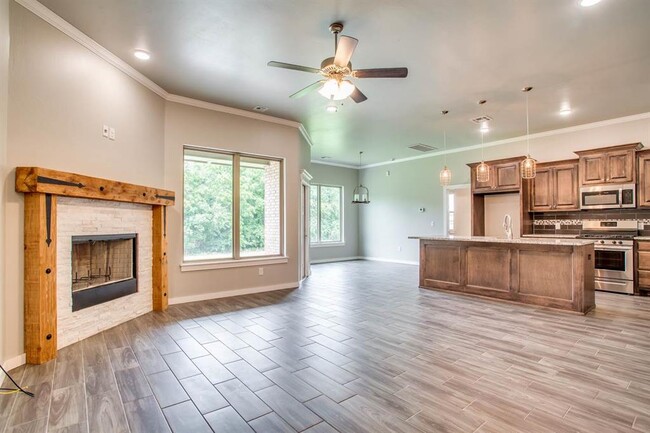 Building Photo - 4624 Rush Spring