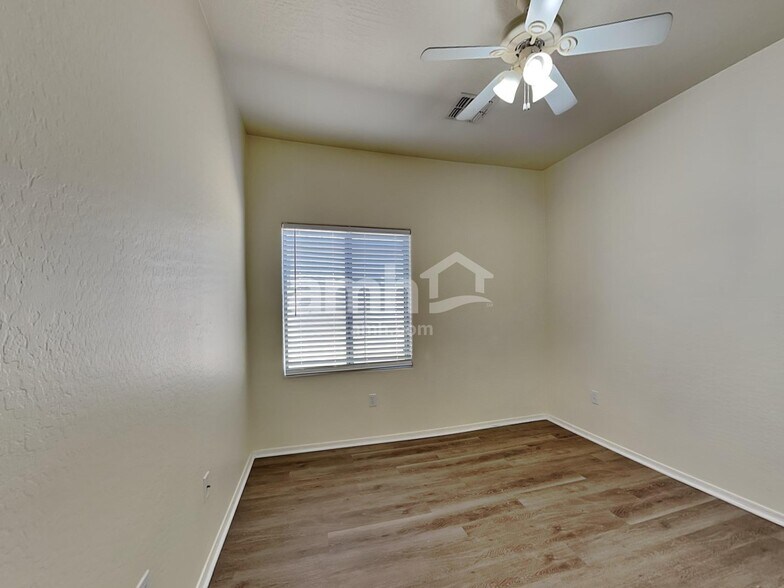Building Photo - 16209 W Gelding Dr