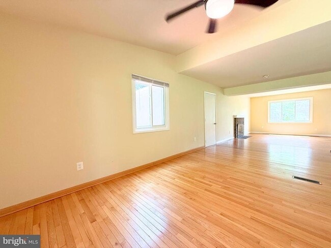 Building Photo - 11505 Alcinda Ln