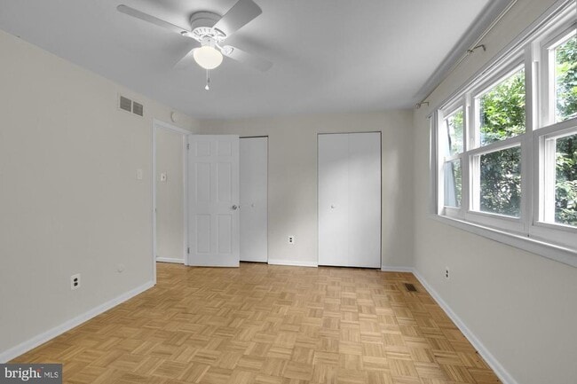 Building Photo - 6736 Emlen St