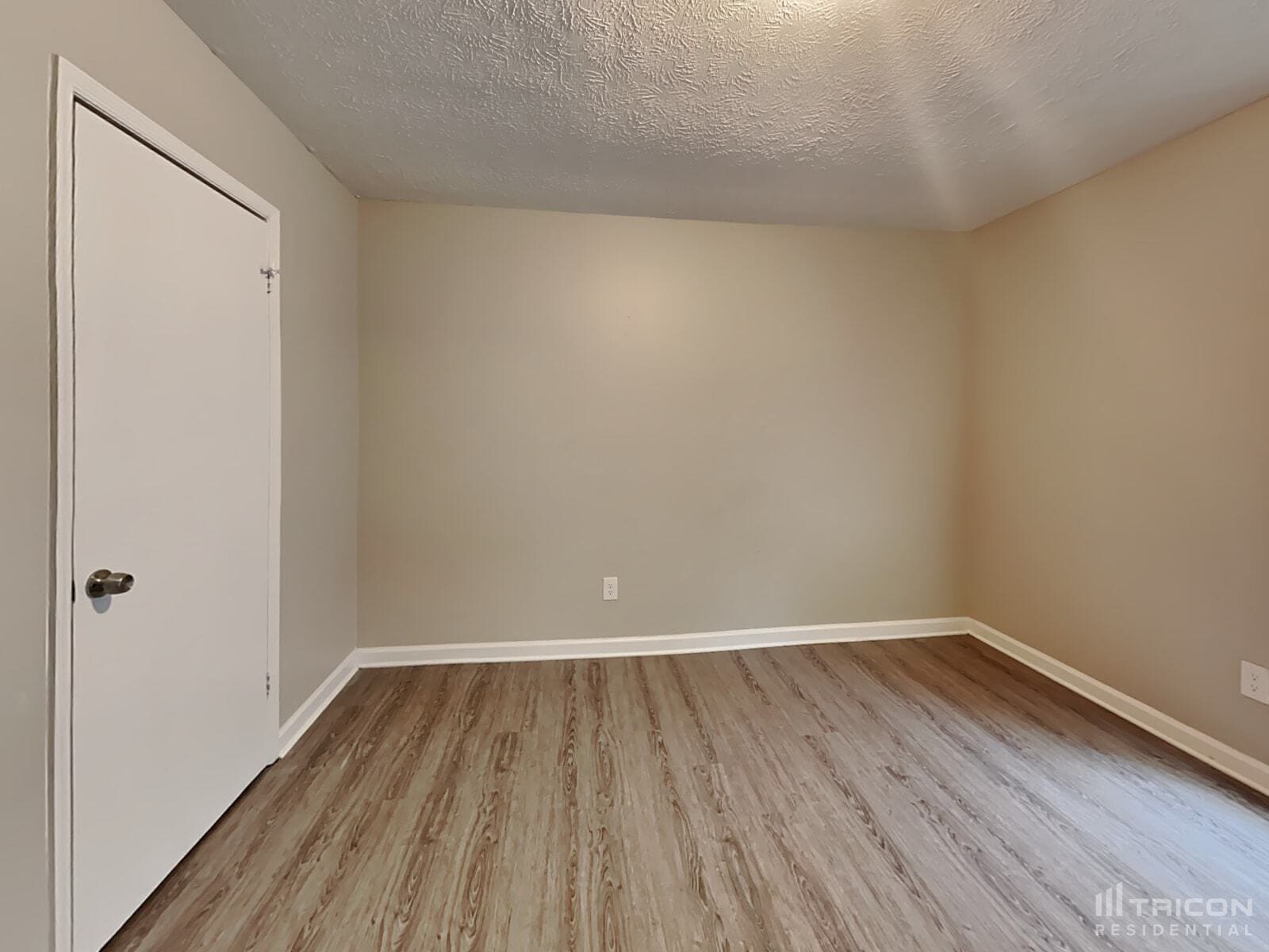 Building Photo - 4765 Jamerson Forest Cir