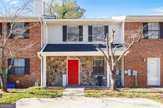 Building Photo - 1468 Springleaf Cir SE