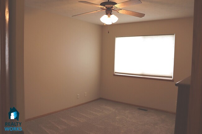 Building Photo - 8114 Oshel Ave