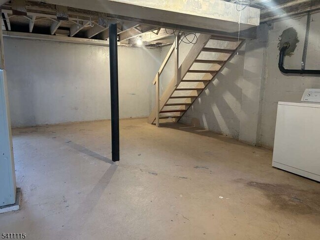 Building Photo - 36 Kate Ln