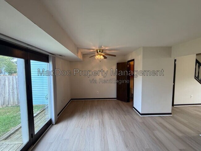 Building Photo - 5145 Cottonwood Ct