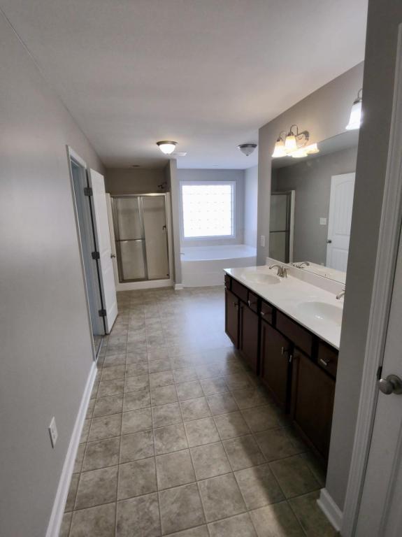 Building Photo - 1525 Gallant Fox Ct