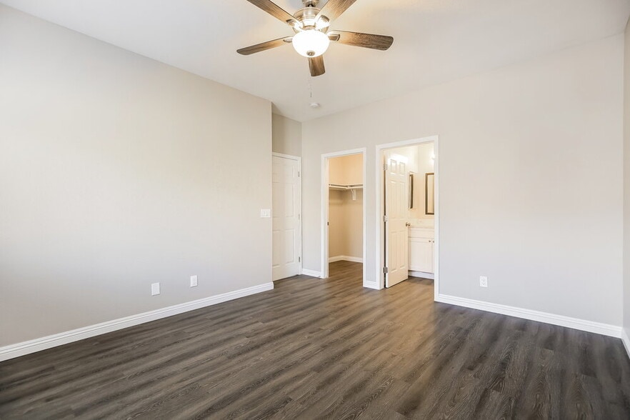 Building Photo - 9878 Mackovski Ct