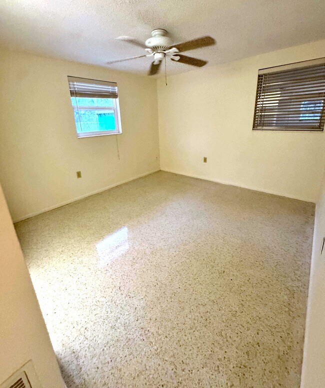 Building Photo - 6716 Anchor Way