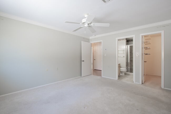 Building Photo - 24 Danbury Ct