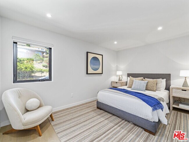 Building Photo - 2304 Vestal Ave