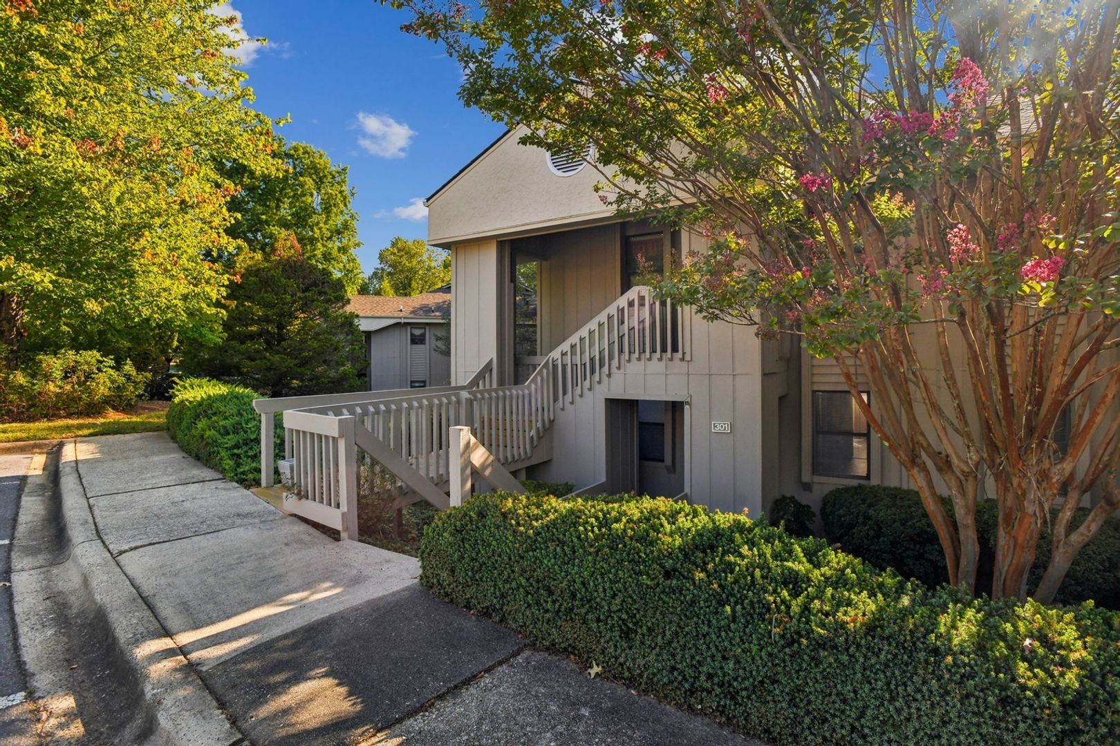 Building Photo - 301 Abbey Cir