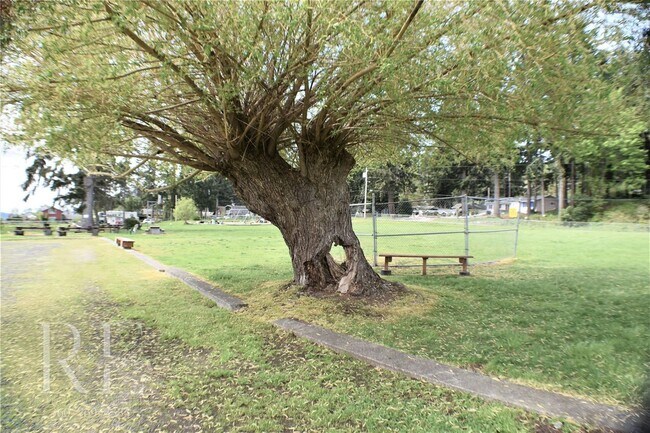 Building Photo - MILITARY DISCOUNT - $75/MO OFF!!