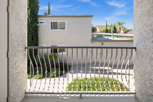 Building Photo - Immaculate, Serene, 2-Bed, 2-Bath Condo in highly sought after San Carlos area in San Diego CA