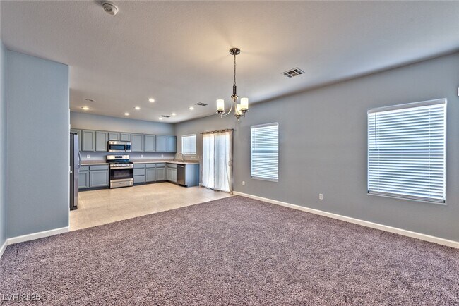 Building Photo - 5555 W Sun Temple Ave
