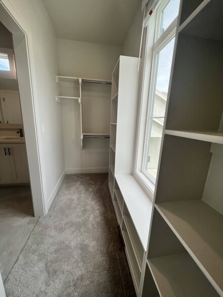 Building Photo - 1299 SW Heartwood Dr