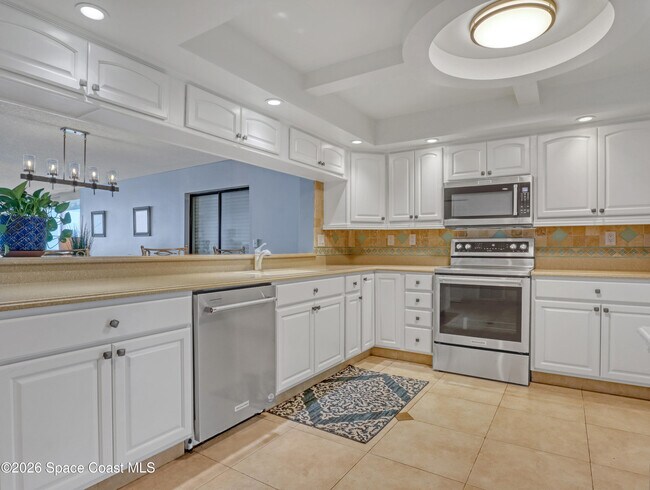Building Photo - 401 Jimmy Buffett Mem Hwy