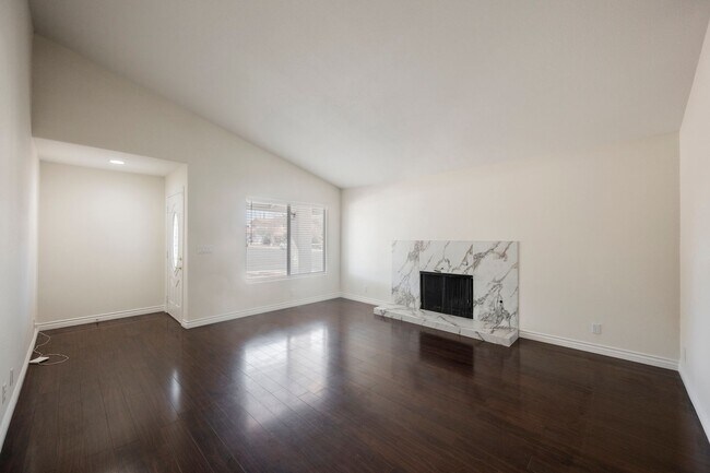 Building Photo - Charming 3-Bedroom Rental with Pool, Firep...