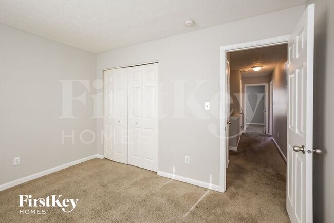 Building Photo - 11419 High Grass Dr