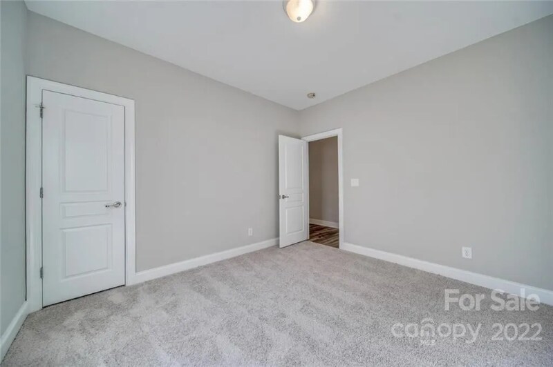 Building Photo - 5814 Bradford Lake