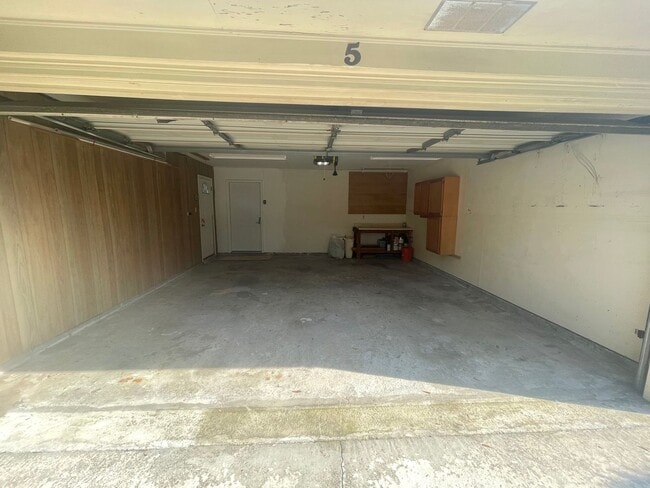 Building Photo - RIVER OAKS- WILMINGTON ISLAND-
