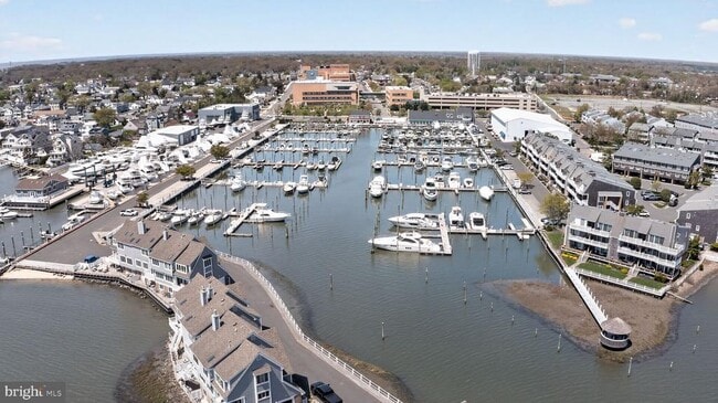 Building Photo - 1401 Harbour Cove
