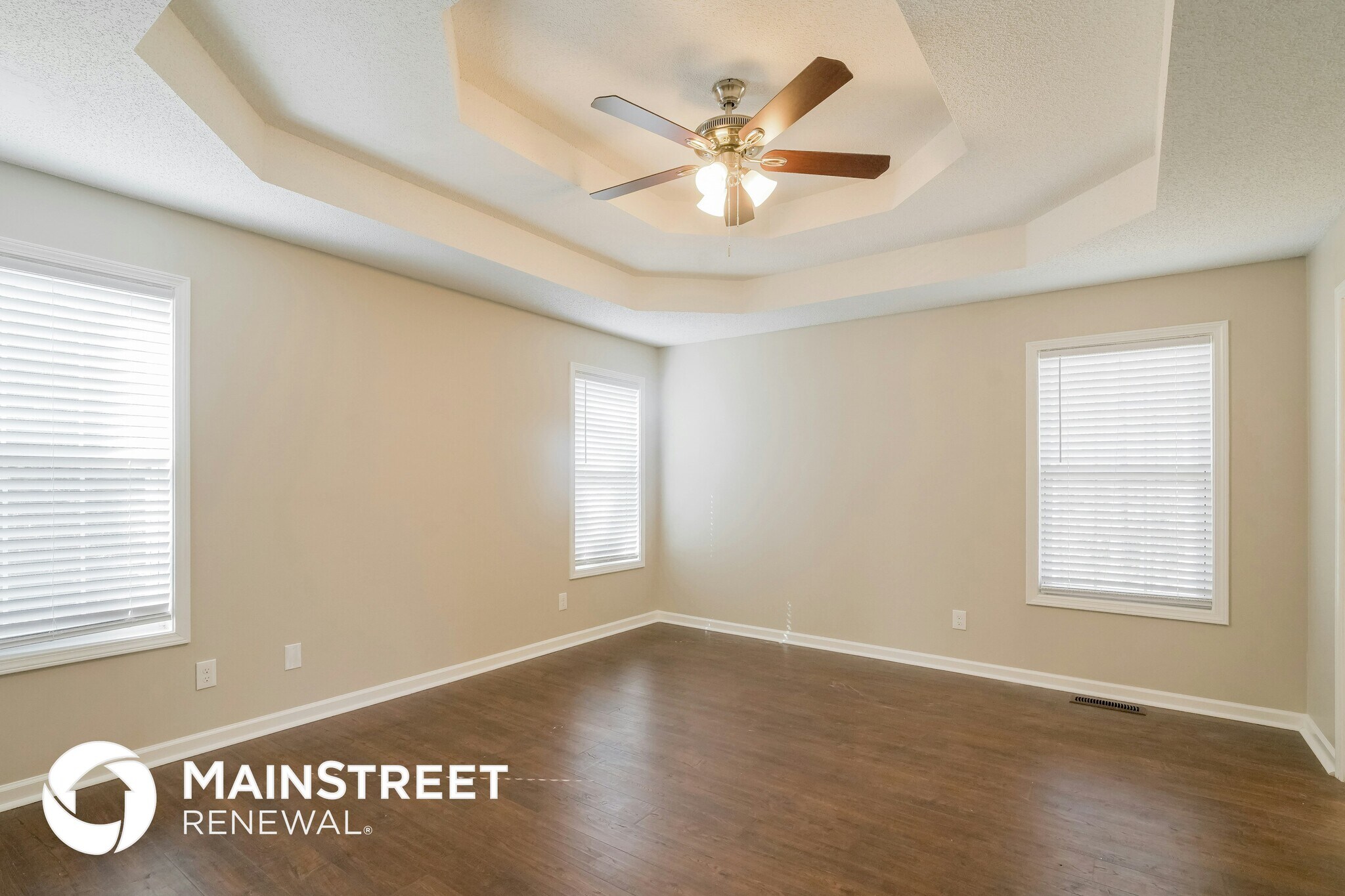 Building Photo - 10 Wisteria Dr