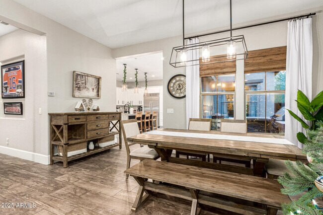 Building Photo - 9250 E Via De Vaquero Dr