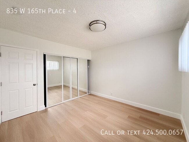 Building Photo - 835 W 165th Pl