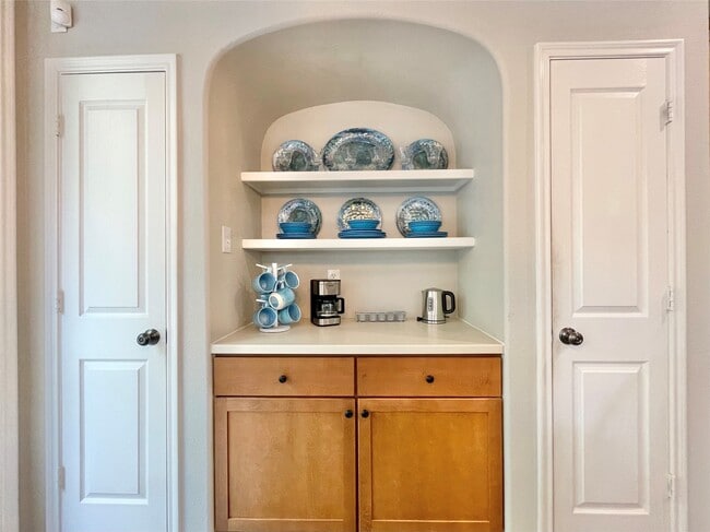 Building Photo - 46 Flickering Sun Ct