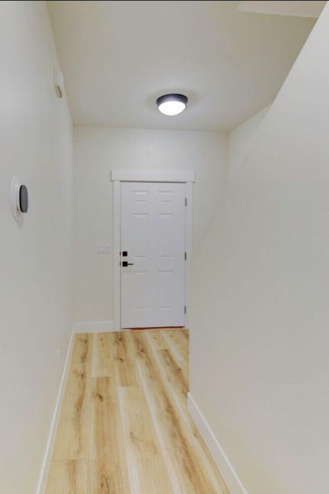 Building Photo - 2875 W Cody Dr