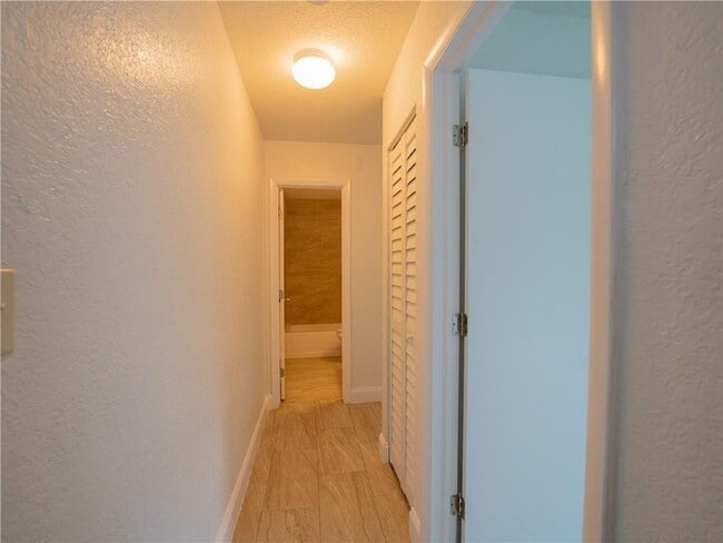Building Photo - 5332 NW 29th Ct