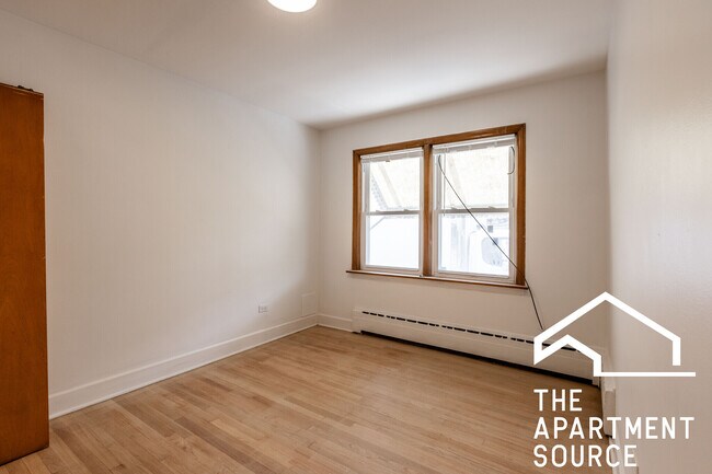 Building Photo - 4818 N St Louis Ave