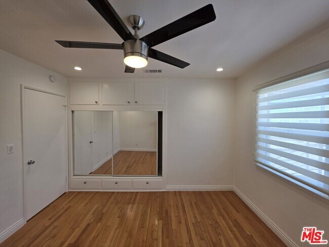 Building Photo - 102 Gaviota Ave