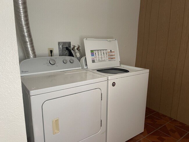 Building Photo - 741 S Allen St