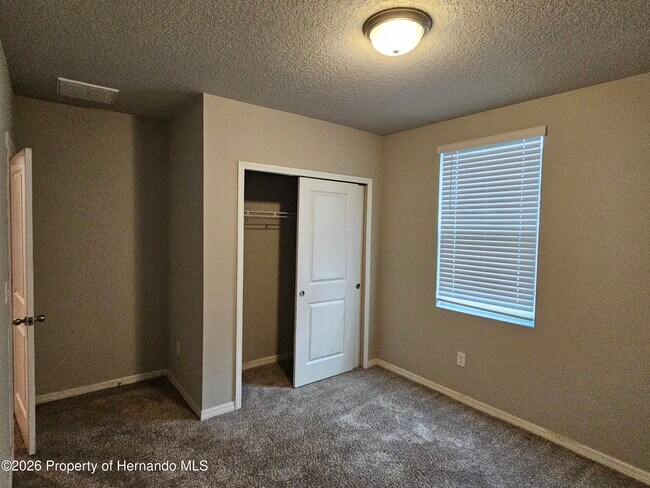 Building Photo - 2353 Glenridge Dr