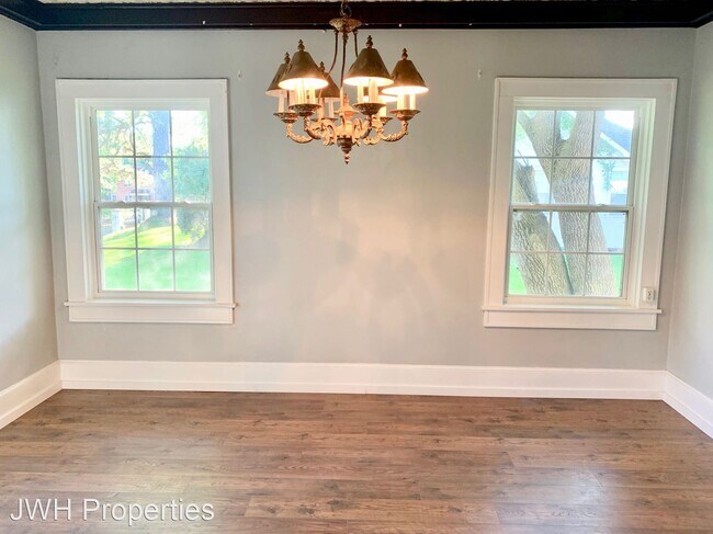 Building Photo - 4 br, 2.5 bath House - 1040 Blanchard Place