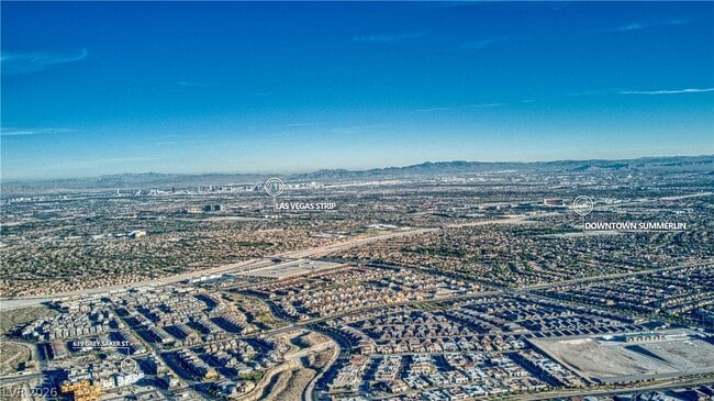 Building Photo - 639 Grey Saker St