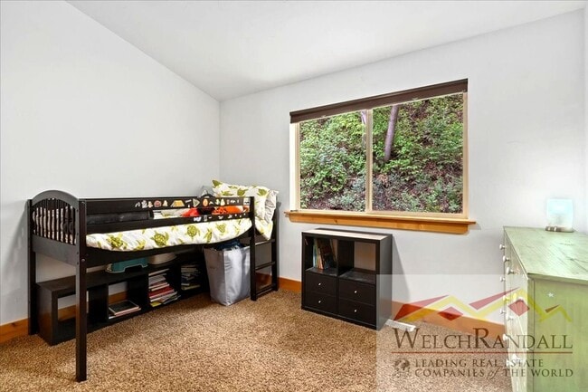 Building Photo - Stunning Emigration Canyon Home - Spacious...