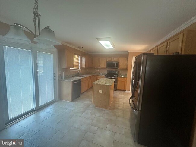 Building Photo - 3877 Shiner Ct