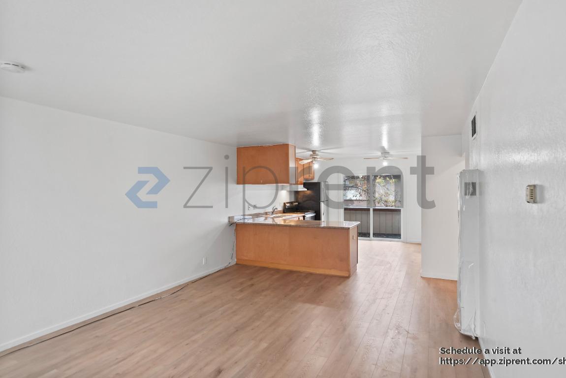 Building Photo - 27070 Manon Ave