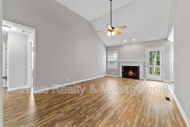 Building Photo - 3136 Brook Hill Dr