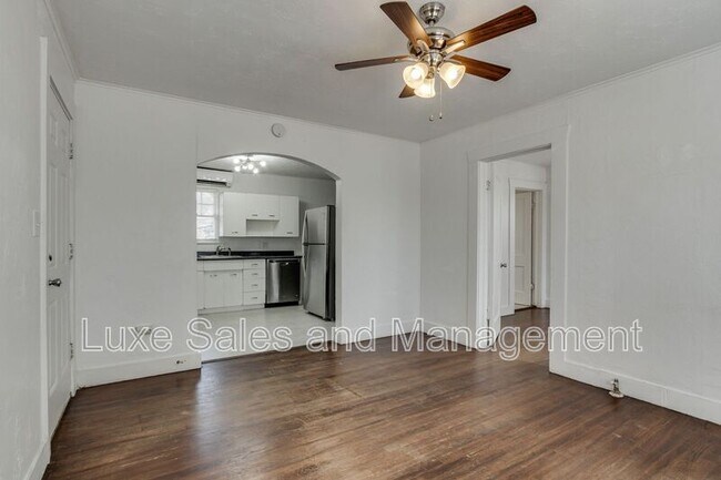 Building Photo - 119 NW 27th St