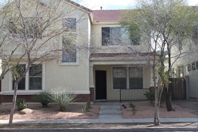 Building Photo - Beautiful 4 Bedroom in Lyons Gate!