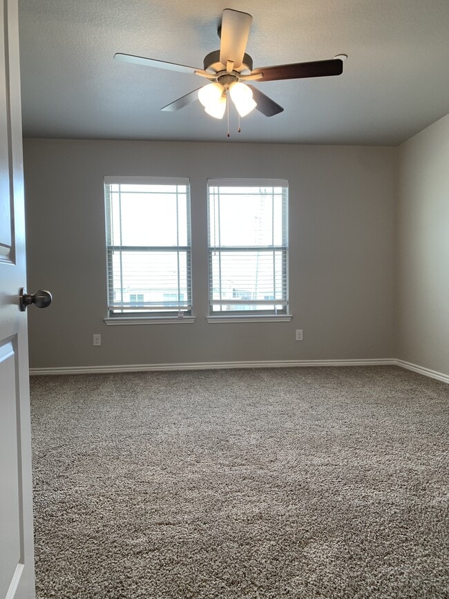 Building Photo - 7607 Stonehollow