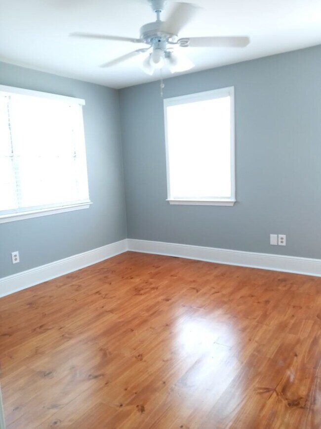 Building Photo - General Ogden