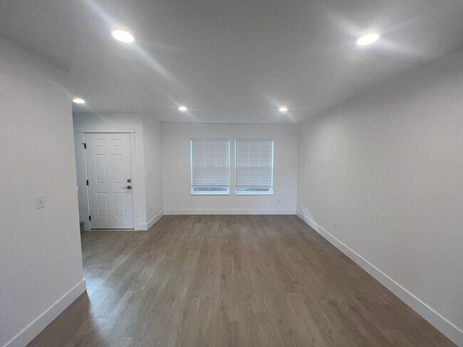 Building Photo - 2509 Jordan St