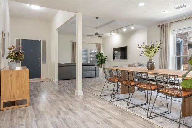 Building Photo - 11743 Wickhollow Ln