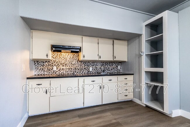 Building Photo - 2114 Jupiter St