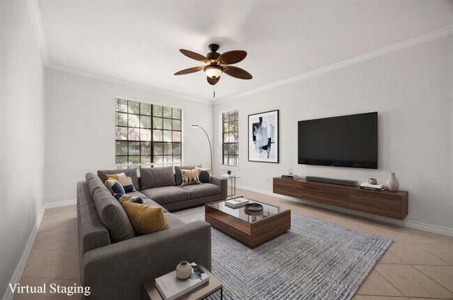 Building Photo - 2255 Braeswood Park Dr