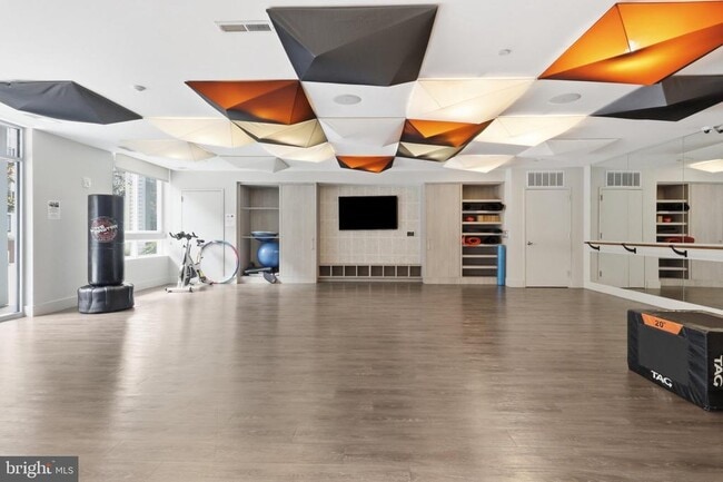 Building Photo - 145 Riverhaven Dr